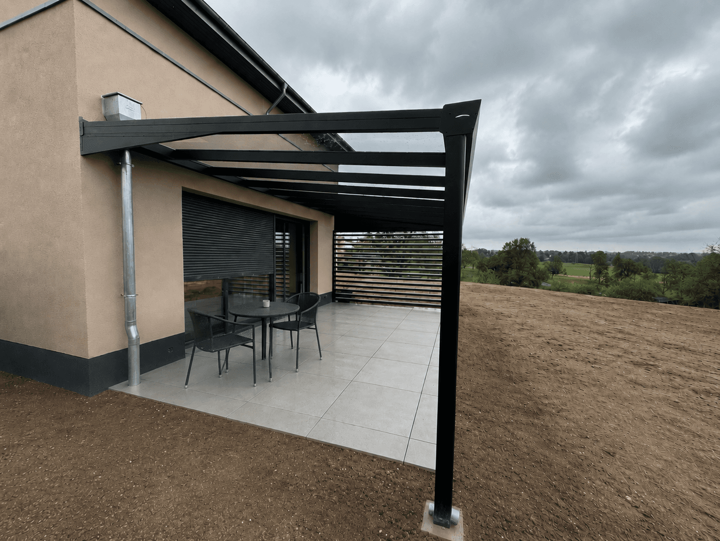 Terrassendach mit Glaselementen